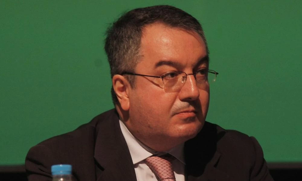 Μόσιαλος: Είναι άδικο να πεθαίνει κόσμος λόγω της παραπληροφόρησης